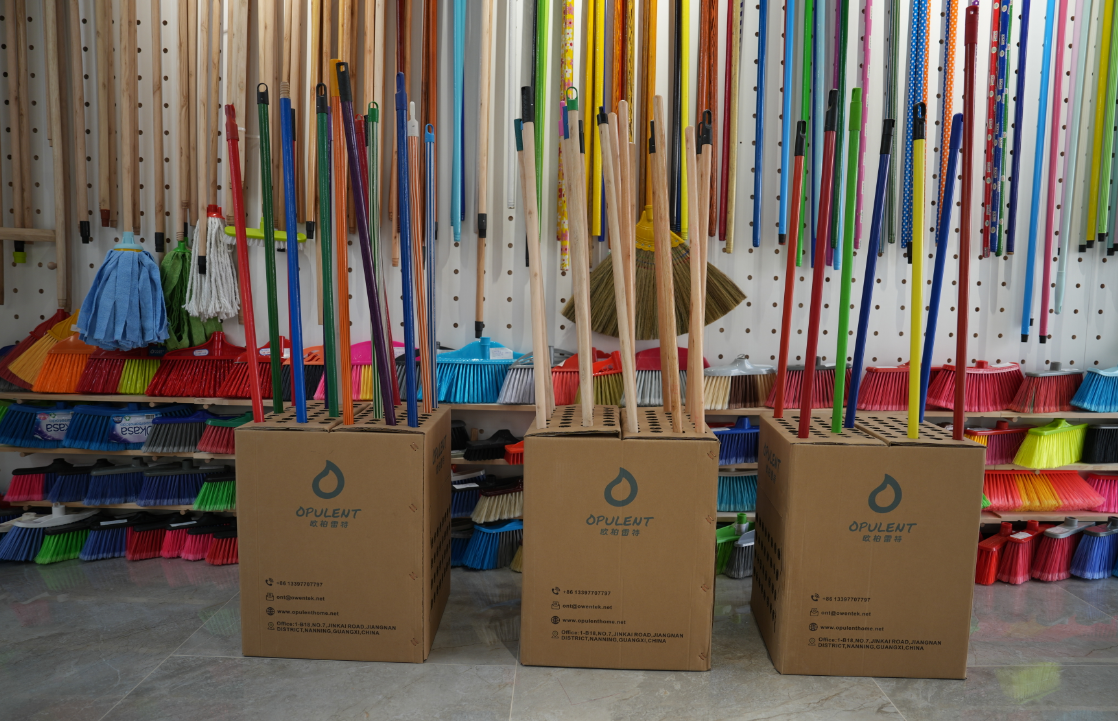 Full Range of Household Cleaning Supplies, Factory-Direct wit